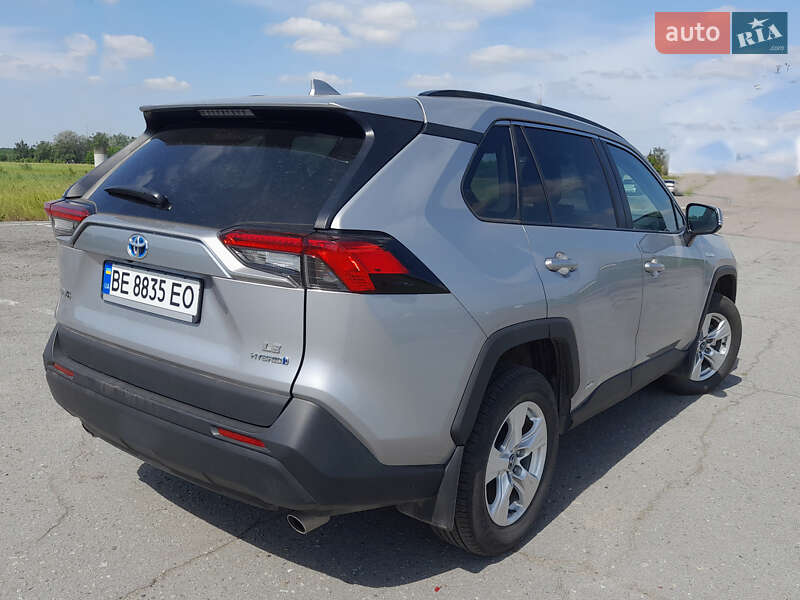 Внедорожник / Кроссовер Toyota RAV4 2020 в Первомайске