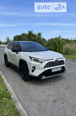 Внедорожник / Кроссовер Toyota RAV4 2020 в Черкассах