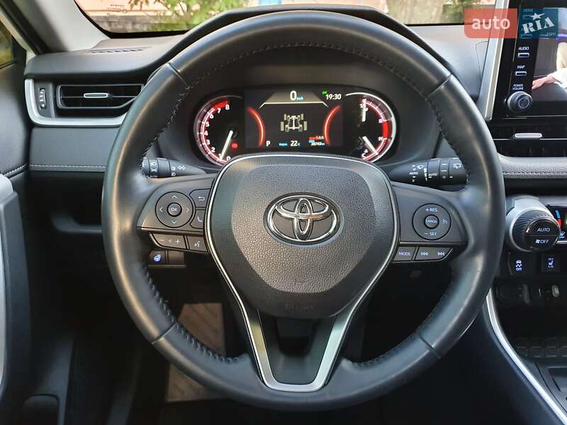 Внедорожник / Кроссовер Toyota RAV4 2019 в Харькове