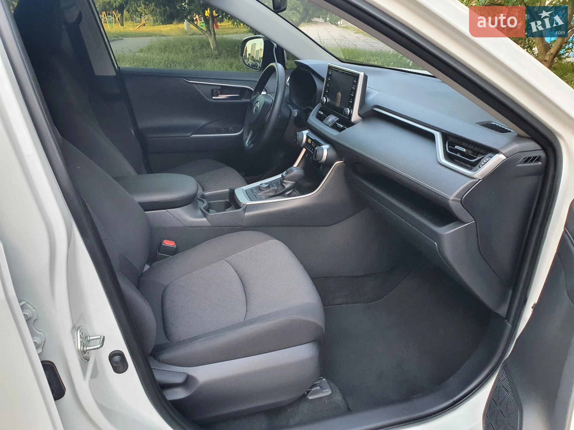 2019 Toyota RAV 4 - мініатюра 8