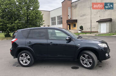 Внедорожник / Кроссовер Toyota RAV4 2010 в Новояворовске