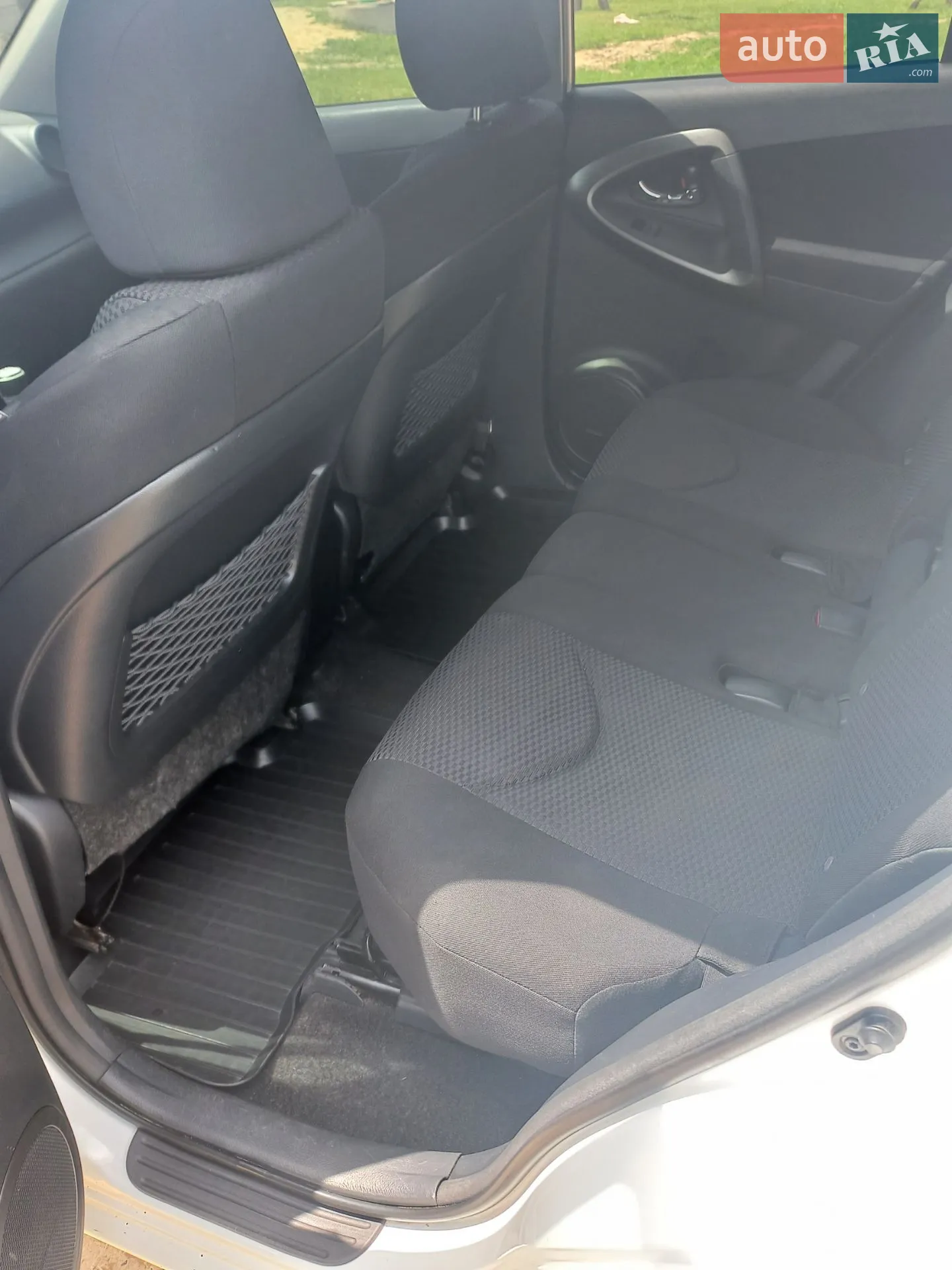 2010 Toyota RAV 4 - мініатюра 14