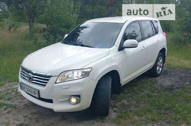 Внедорожник / Кроссовер Toyota RAV4 2010 в Березному