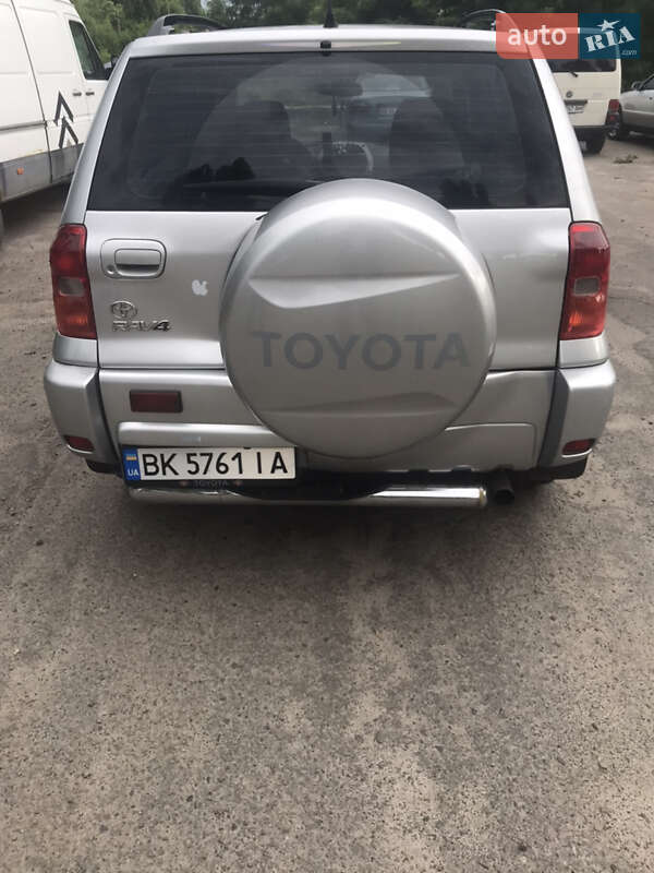 Позашляховик / Кросовер Toyota RAV4 2002 в Володимирці