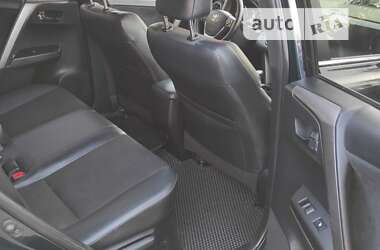 Внедорожник / Кроссовер Toyota RAV4 2018 в 