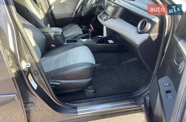 Внедорожник / Кроссовер Toyota RAV4 2014 в 