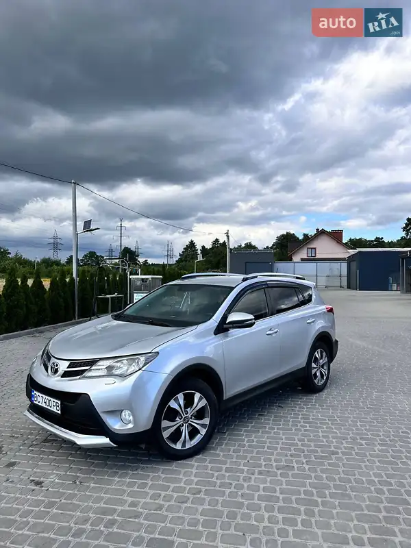 Toyota RAV4 2015
