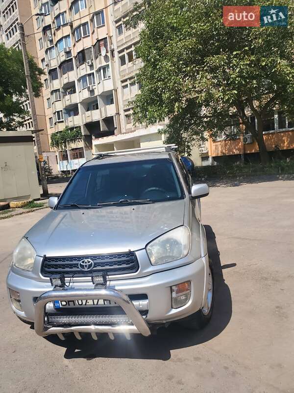 Позашляховик / Кросовер Toyota RAV4 2002 в Одесі