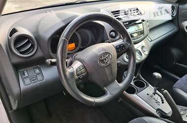 Позашляховик / Кросовер Toyota RAV4 2011 в Києві