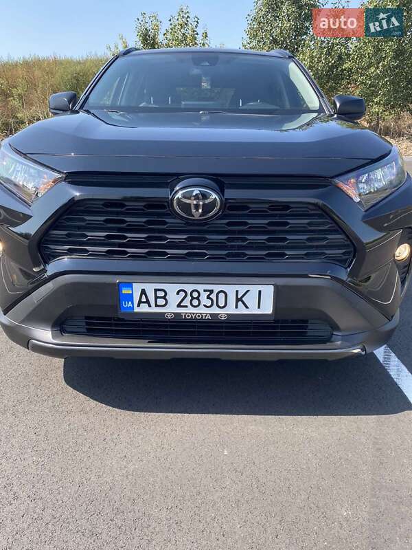 Позашляховик / Кросовер Toyota RAV4 2019 в Вінниці