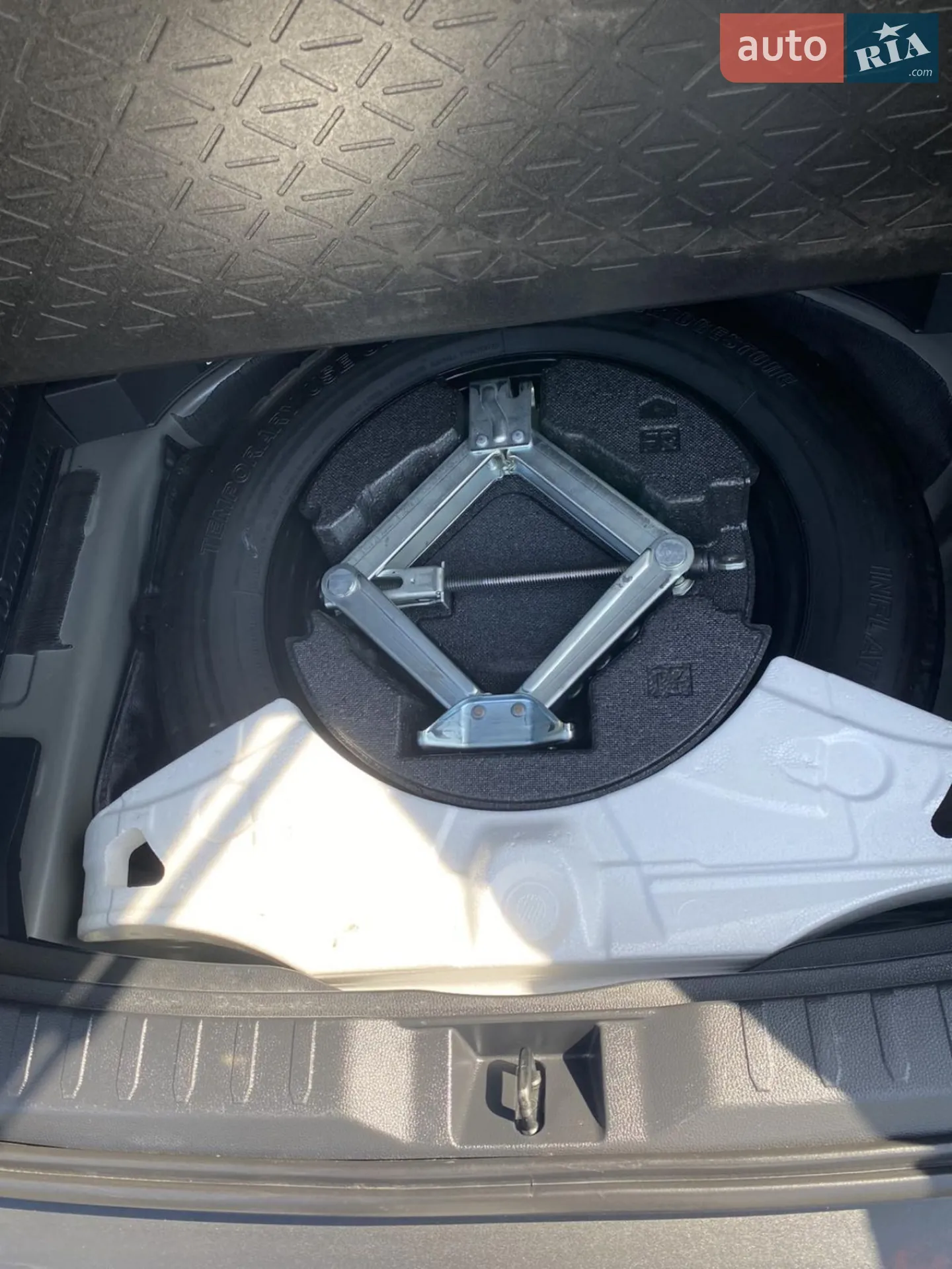 2019 Toyota RAV 4 - мініатюра 9