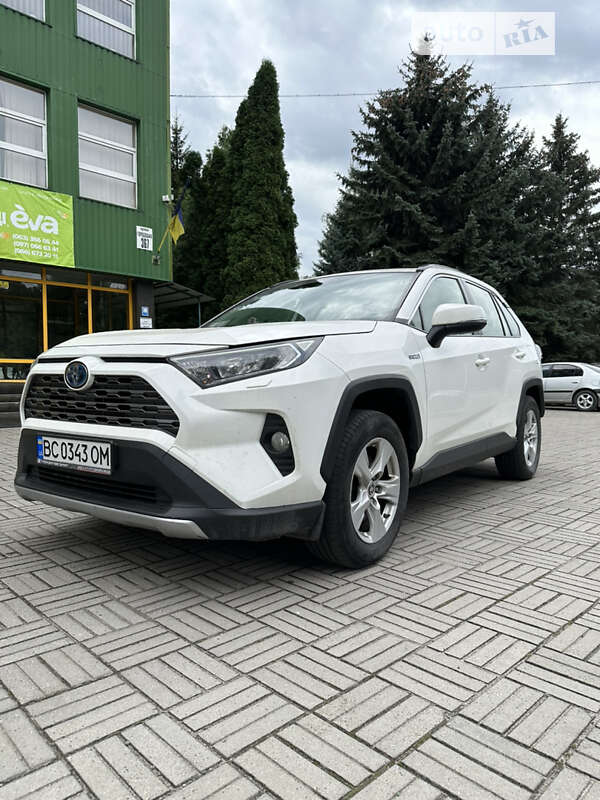 Позашляховик / Кросовер Toyota RAV4 2021 в Львові