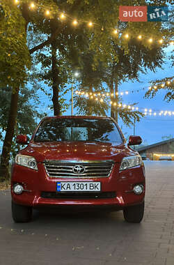 Внедорожник / Кроссовер Toyota RAV4 2010 в Киеве