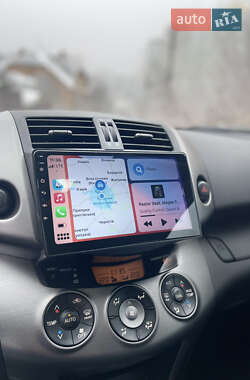 Внедорожник / Кроссовер Toyota RAV4 2010 в Киеве