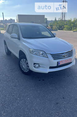 Внедорожник / Кроссовер Toyota RAV4 2010 в Ровно