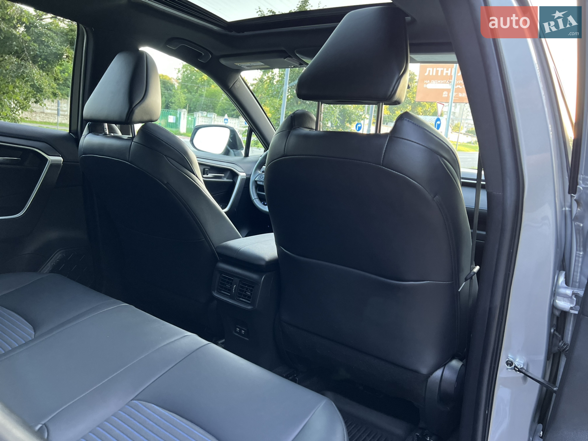 2020 Toyota RAV 4 - мініатюра 31