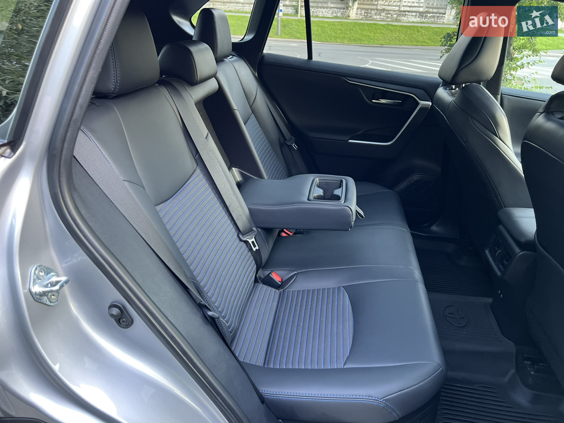 2020 Toyota RAV 4 - мініатюра 33