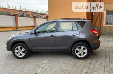 Внедорожник / Кроссовер Toyota RAV4 2010 в Коломые