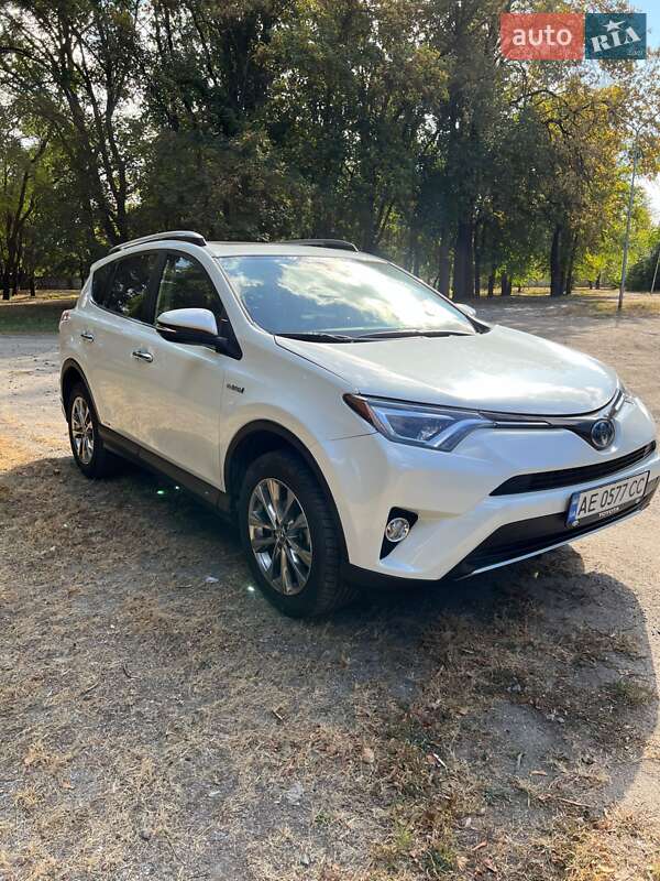 Внедорожник / Кроссовер Toyota RAV4 2018 в Запорожье