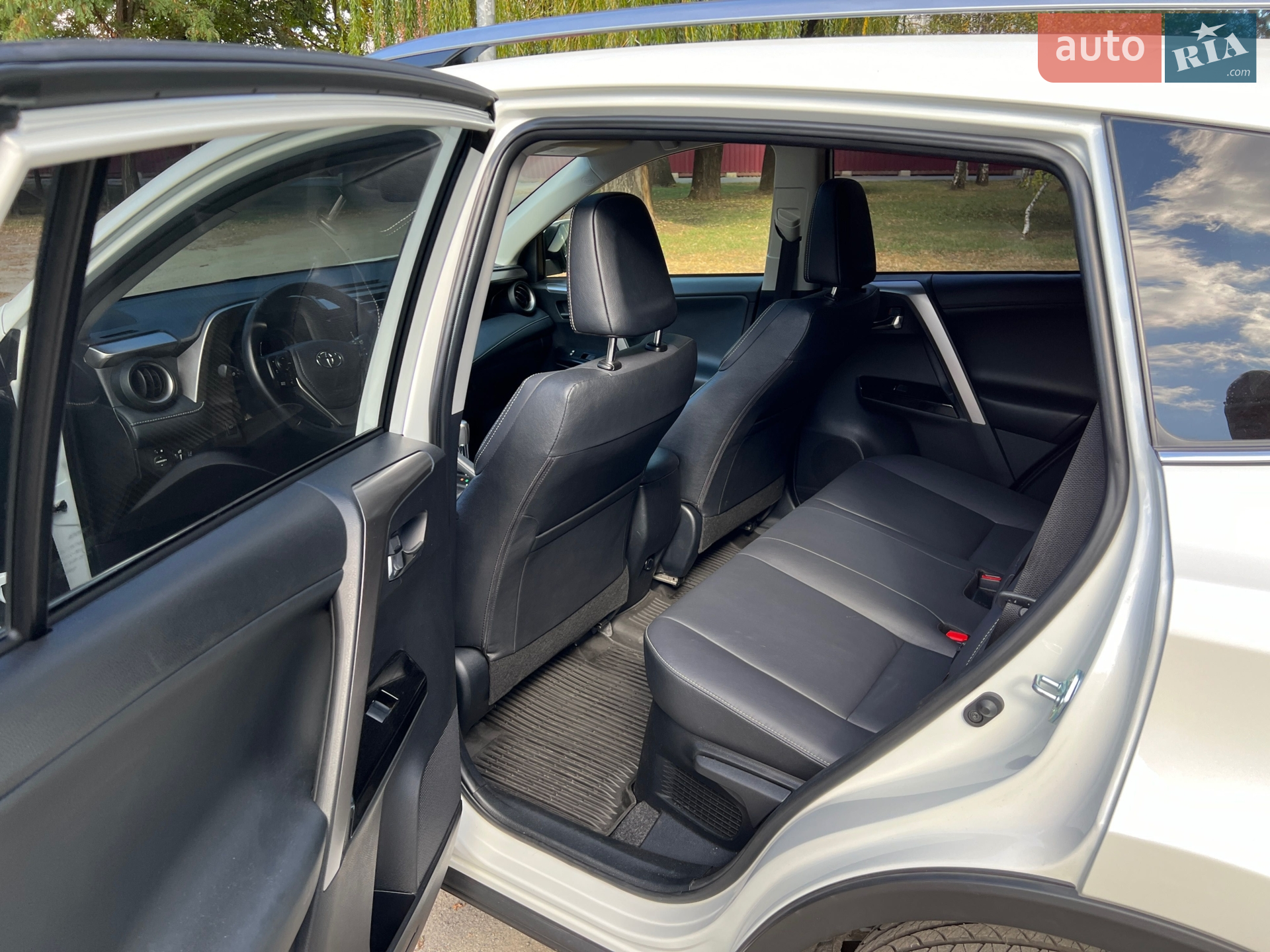 2018 Toyota RAV 4 - мініатюра 8