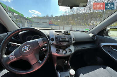 Внедорожник / Кроссовер Toyota RAV4 2007 в Черновцах