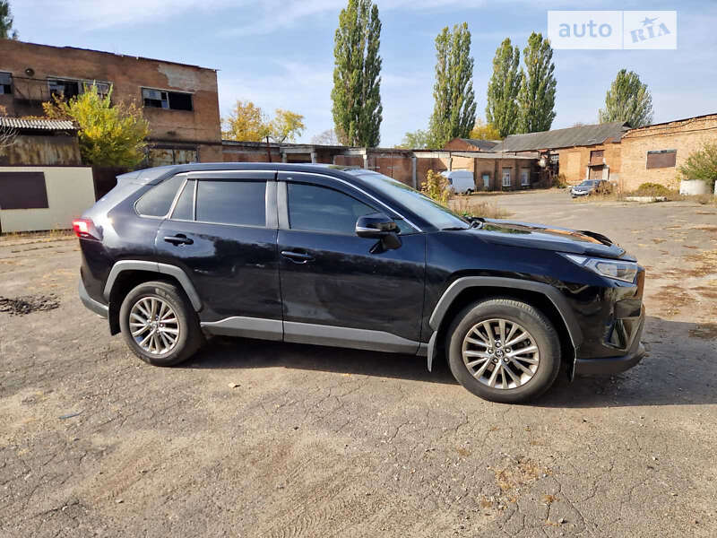 Внедорожник / Кроссовер Toyota RAV4 2019 в Кропивницком
