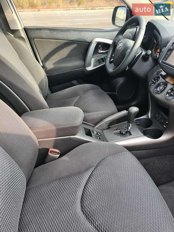 Внедорожник / Кроссовер Toyota RAV4 2012 в Киеве