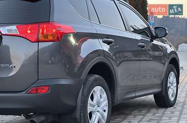 Позашляховик / Кросовер Toyota RAV4 2014 в Міжгір'ї