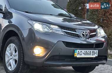 Позашляховик / Кросовер Toyota RAV4 2014 в Міжгір'ї