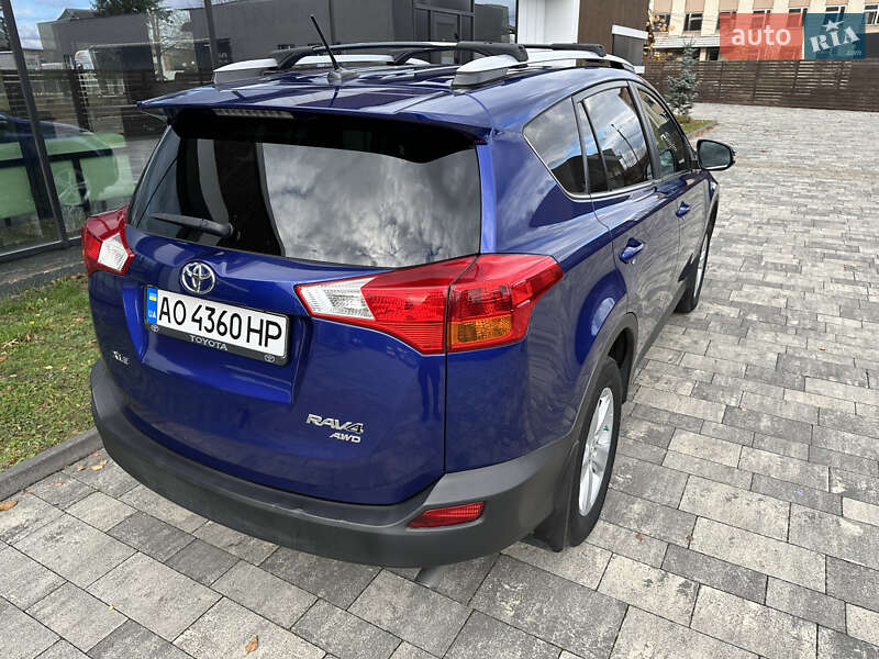 Позашляховик / Кросовер Toyota RAV4 2014 в Ужгороді