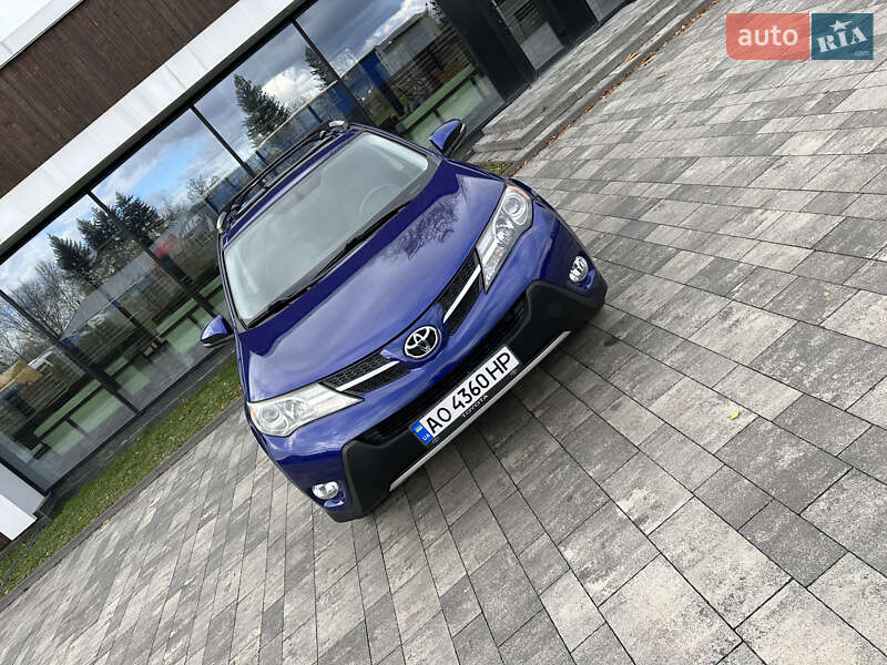 Позашляховик / Кросовер Toyota RAV4 2014 в Ужгороді