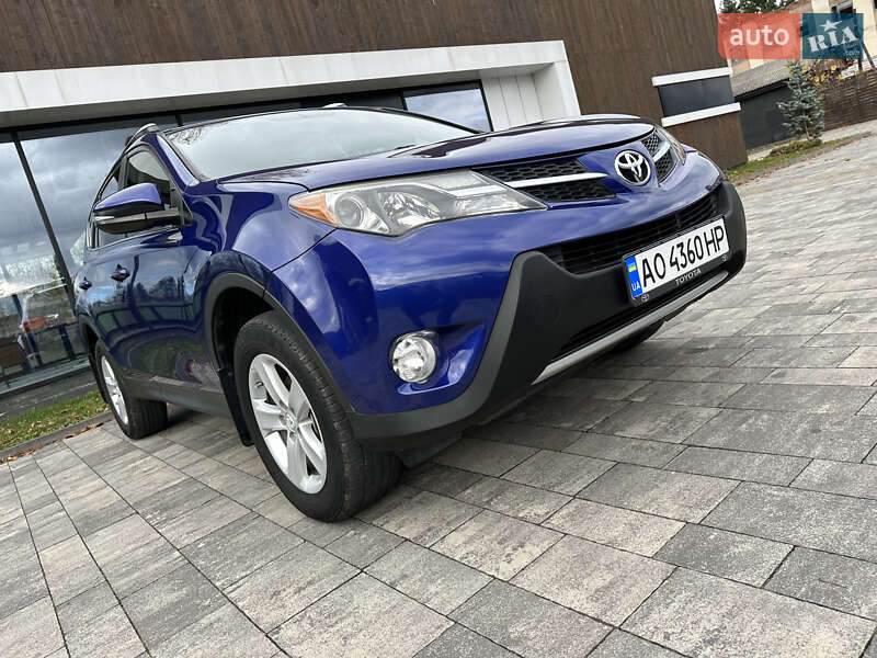 Позашляховик / Кросовер Toyota RAV4 2014 в Ужгороді