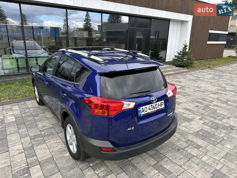 Позашляховик / Кросовер Toyota RAV4 2014 в Ужгороді