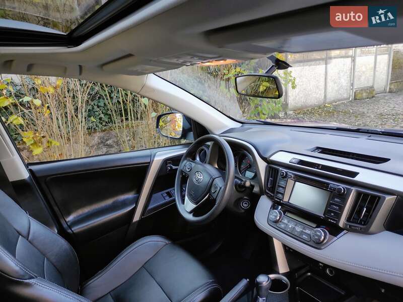 Позашляховик / Кросовер Toyota RAV4 2014 в Ужгороді