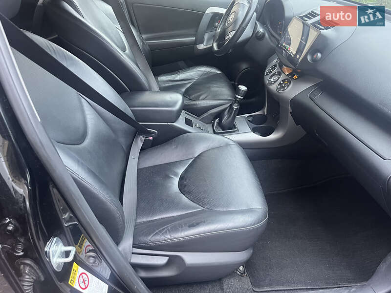 Позашляховик / Кросовер Toyota RAV4 2007 в Харкові