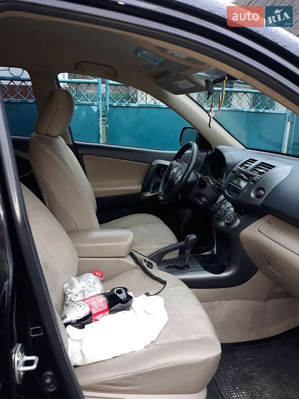 Позашляховик / Кросовер Toyota RAV4 2010 в Кременці