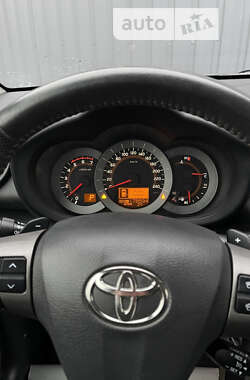 Позашляховик / Кросовер Toyota RAV4 2012 в Тячеві