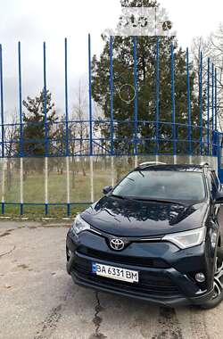 Внедорожник / Кроссовер Toyota RAV4 2017 в Кропивницком