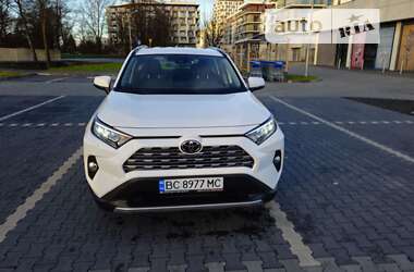 Внедорожник / Кроссовер Toyota RAV4 2020 в Львове