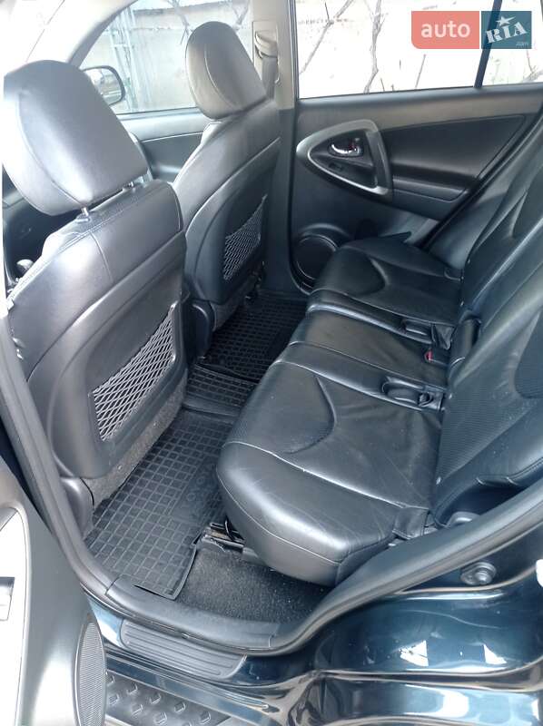 Позашляховик / Кросовер Toyota RAV4 2010 в Одесі