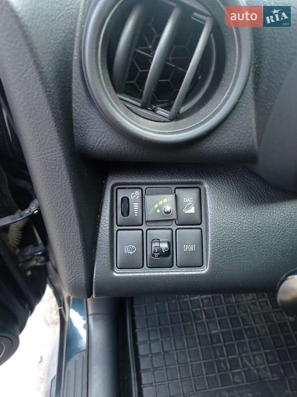 Позашляховик / Кросовер Toyota RAV4 2010 в Одесі