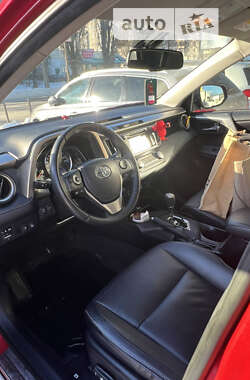 Позашляховик / Кросовер Toyota RAV4 2015 в 