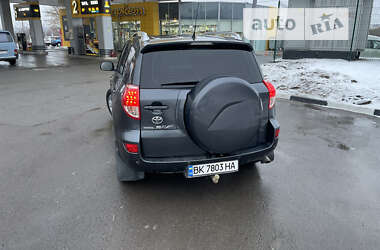 Внедорожник / Кроссовер Toyota RAV4 2007 в Ровно