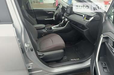 Позашляховик / Кросовер Toyota RAV4 2020 в Одесі