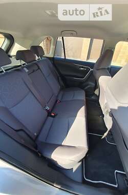 Внедорожник / Кроссовер Toyota RAV4 2020 в Броварах
