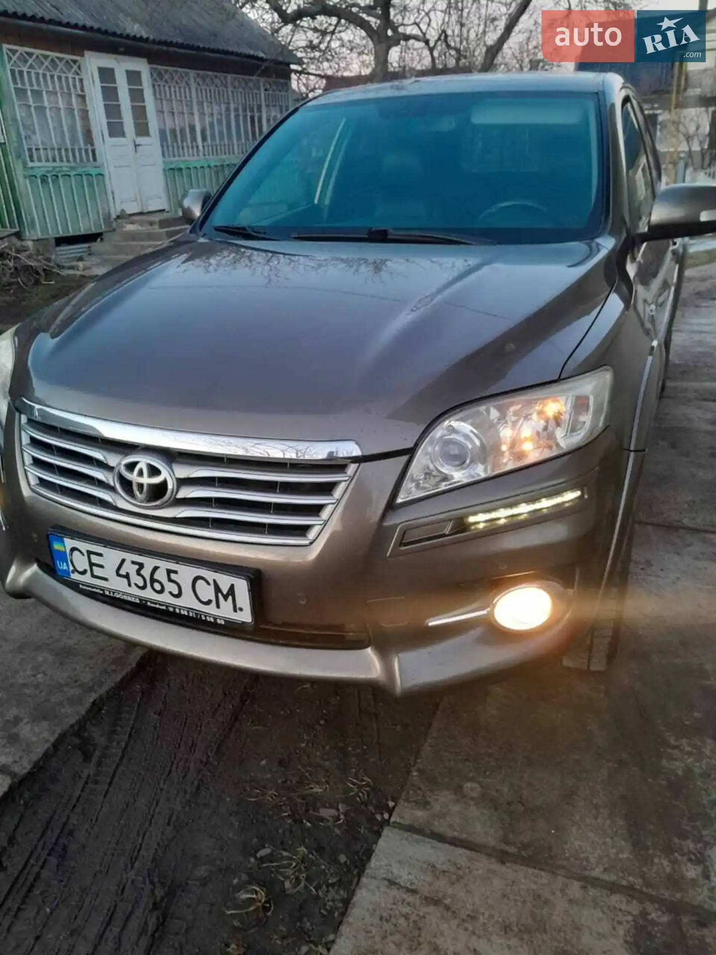 2011 Toyota RAV 4 - фото 1