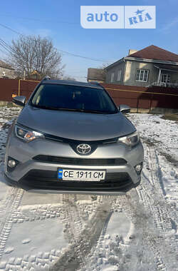 Внедорожник / Кроссовер Toyota RAV4 2017 в Черновцах