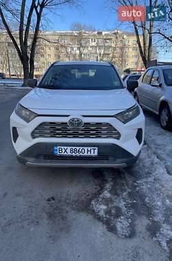 Внедорожник / Кроссовер Toyota RAV4 2021 в Хмельницком