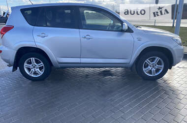 Внедорожник / Кроссовер Toyota RAV4 2006 в 