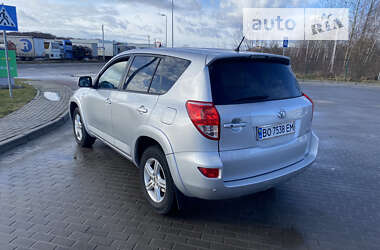 Внедорожник / Кроссовер Toyota RAV4 2006 в 